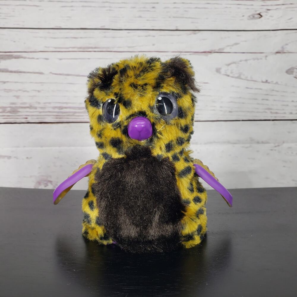 Hatchimals Golden Lynx with Purple wings Spin Master Sings Talks and Move 5''